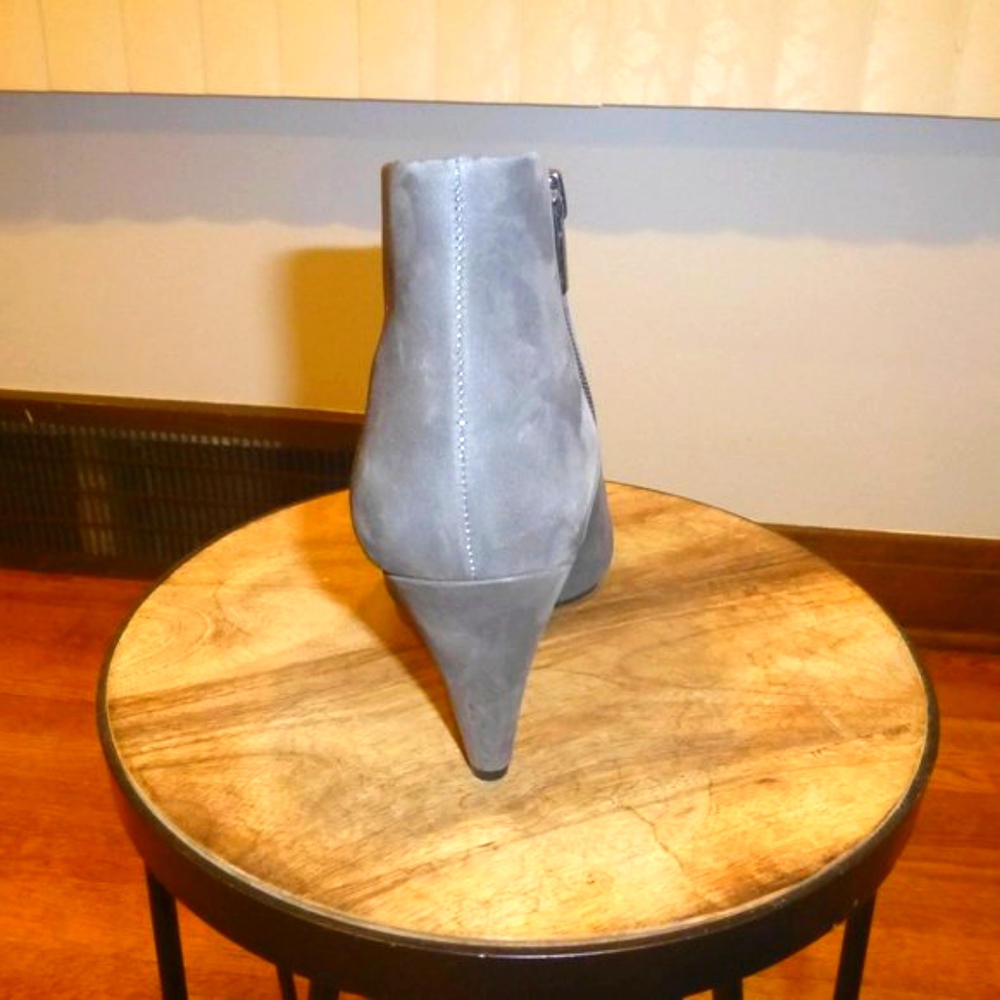 Suede Leather Charcoal Boots Size 10 Vince Camuto Grey Size EUC - Picture 3 of 15